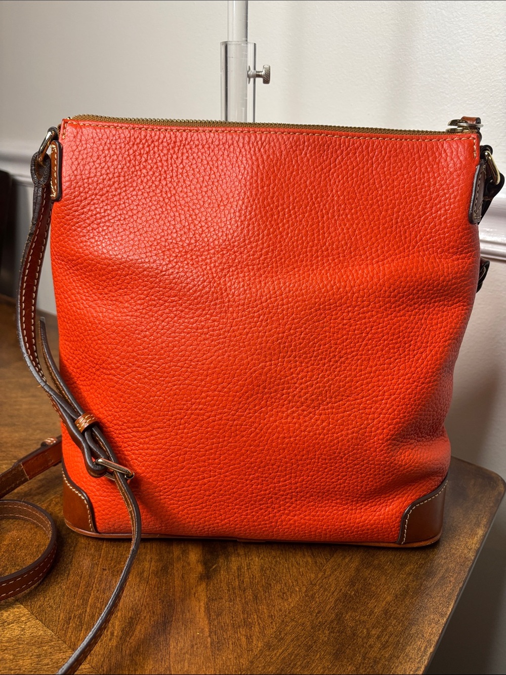 Dooney & Bourke Pebbled Grain Crossbody Orange Leather Bag with Red Interior - Picture 4 of 16